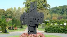 Carlernst Krten: Holzkreuz Ev. Friedhof Linden (1985)